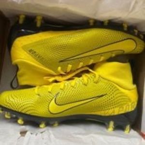Nike Vapor Untouchable Football Cleats